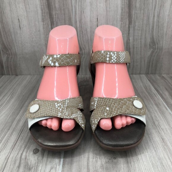 Aravon by New Balance Sandals Womens 7.5B White Tan Leather Hook and Loop Shoes - Picture 7 of 12